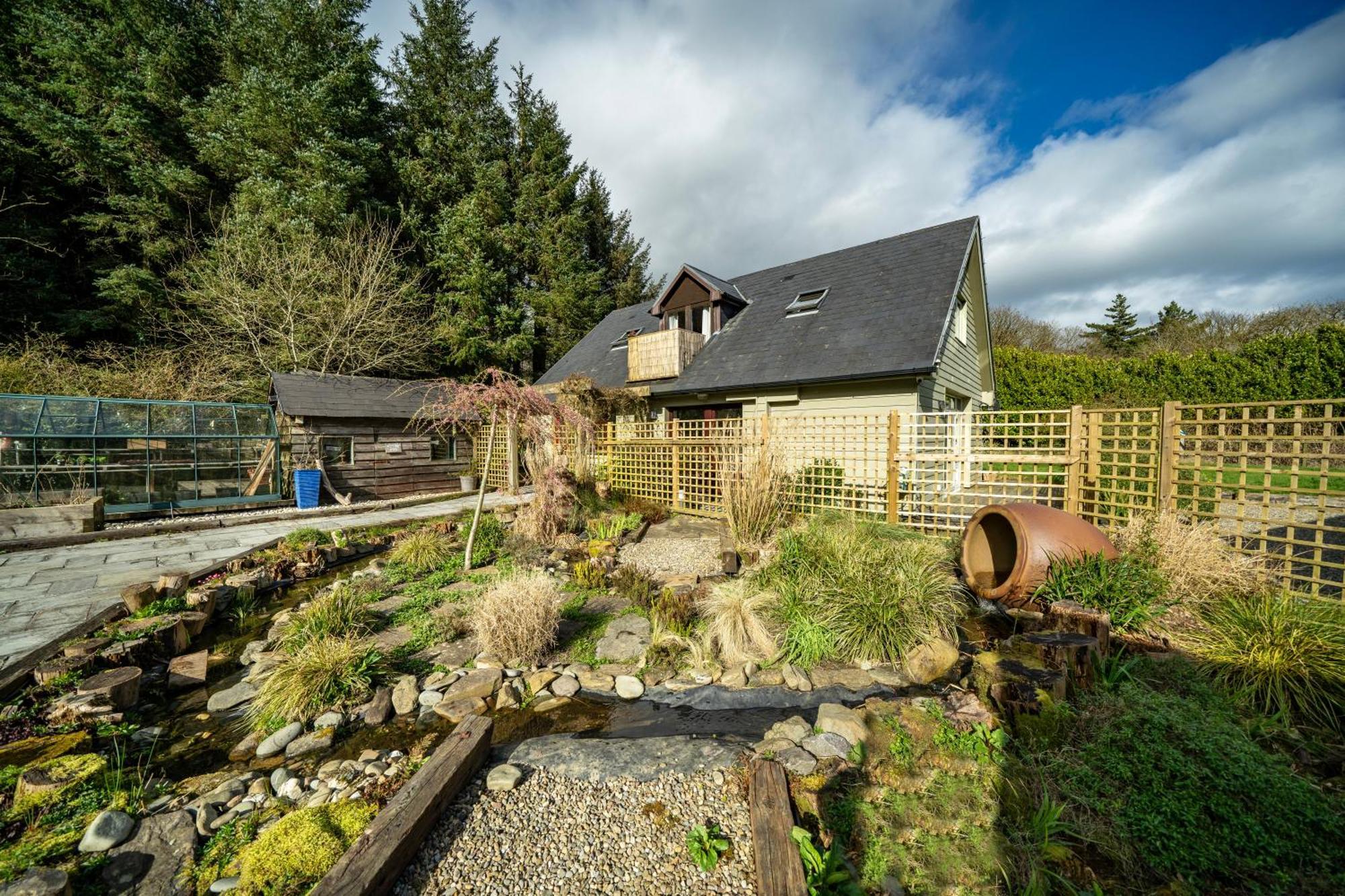 The Bird House - Coastal Lodge In Lovely Forest Setting Nr. Kinsale Cork Exteriör bild